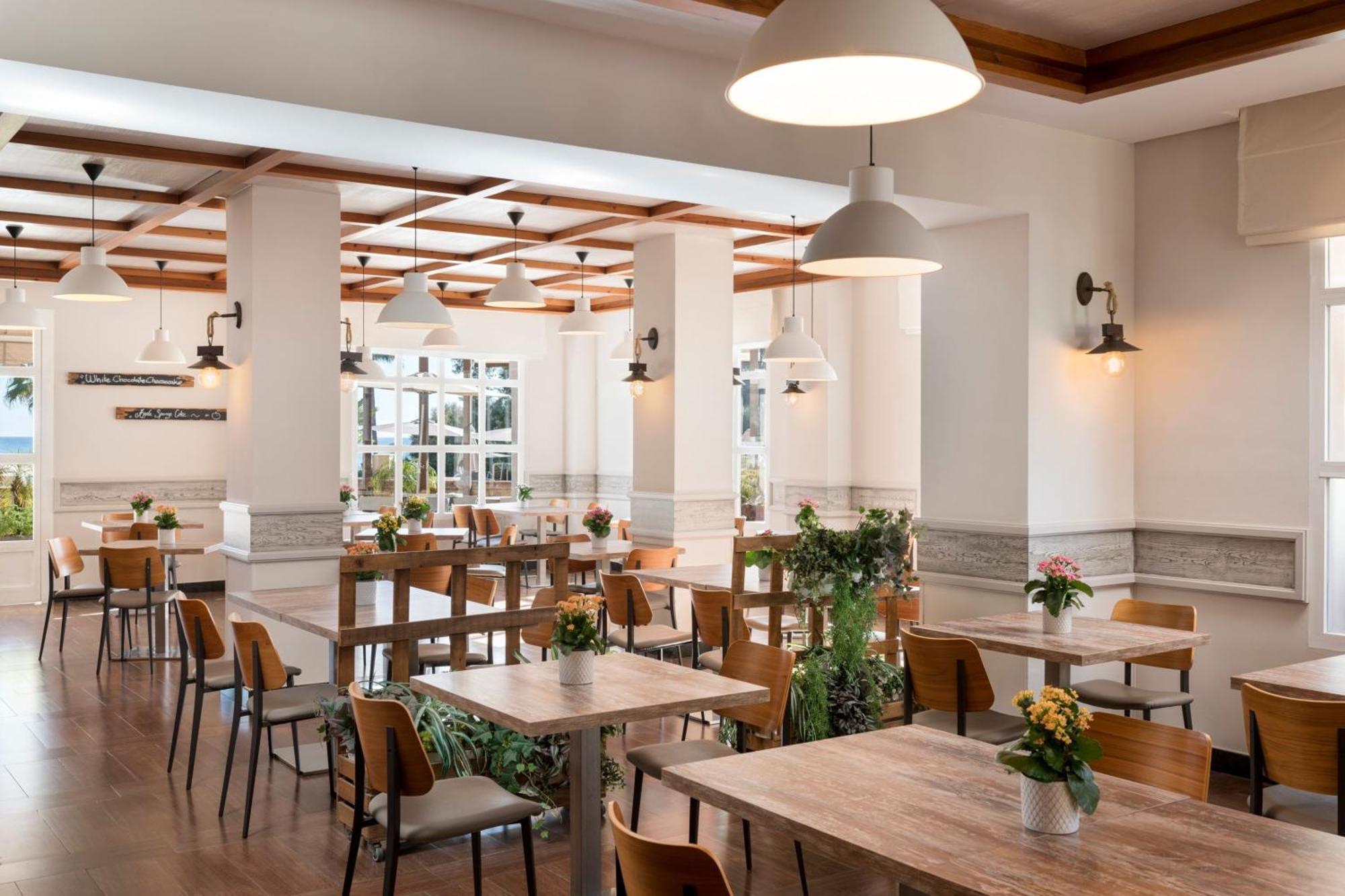 Marriott's Playa Andaluza, A Marriott Vacation Club Resort Estepona Esterno foto