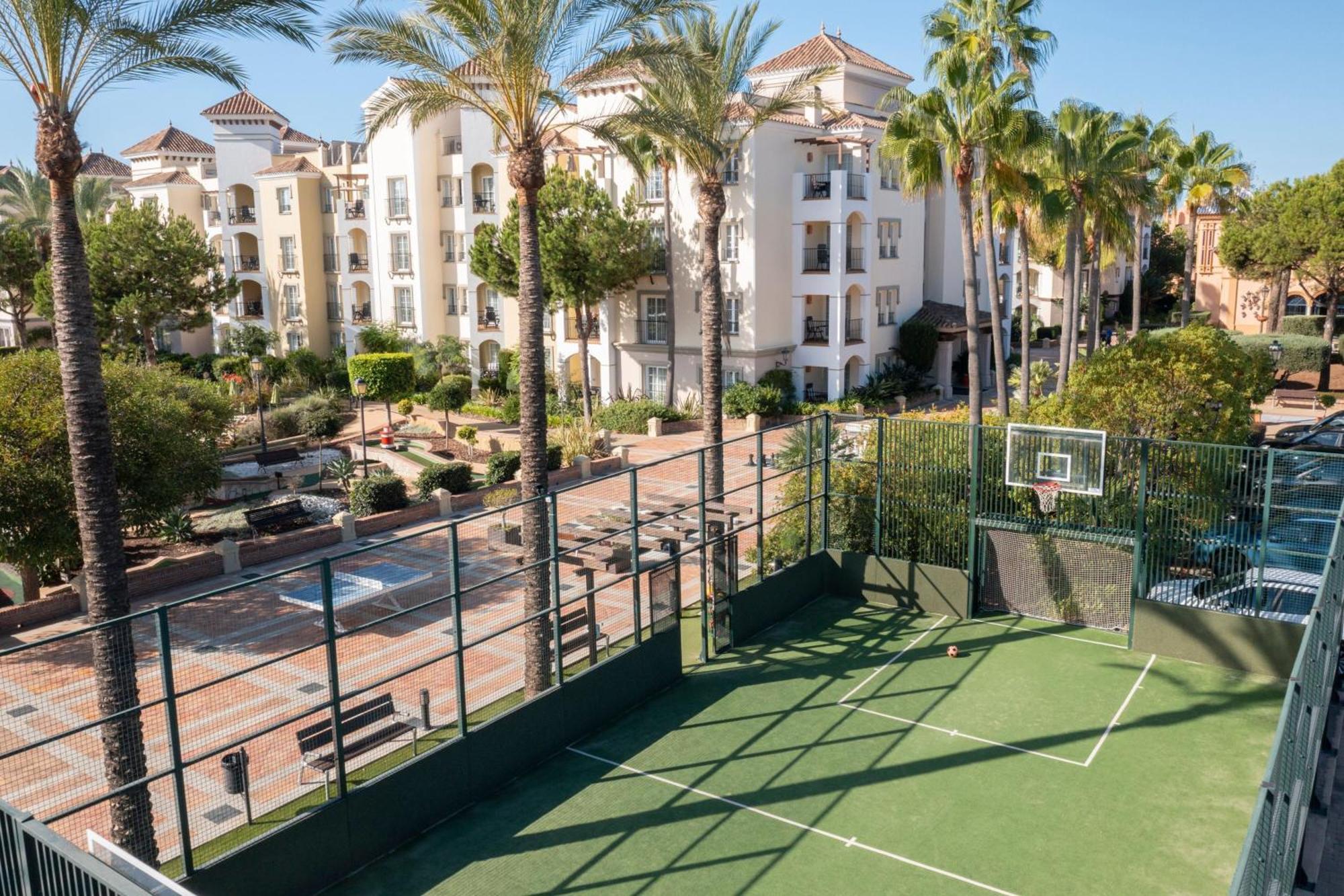 Marriott's Playa Andaluza, A Marriott Vacation Club Resort Estepona Esterno foto