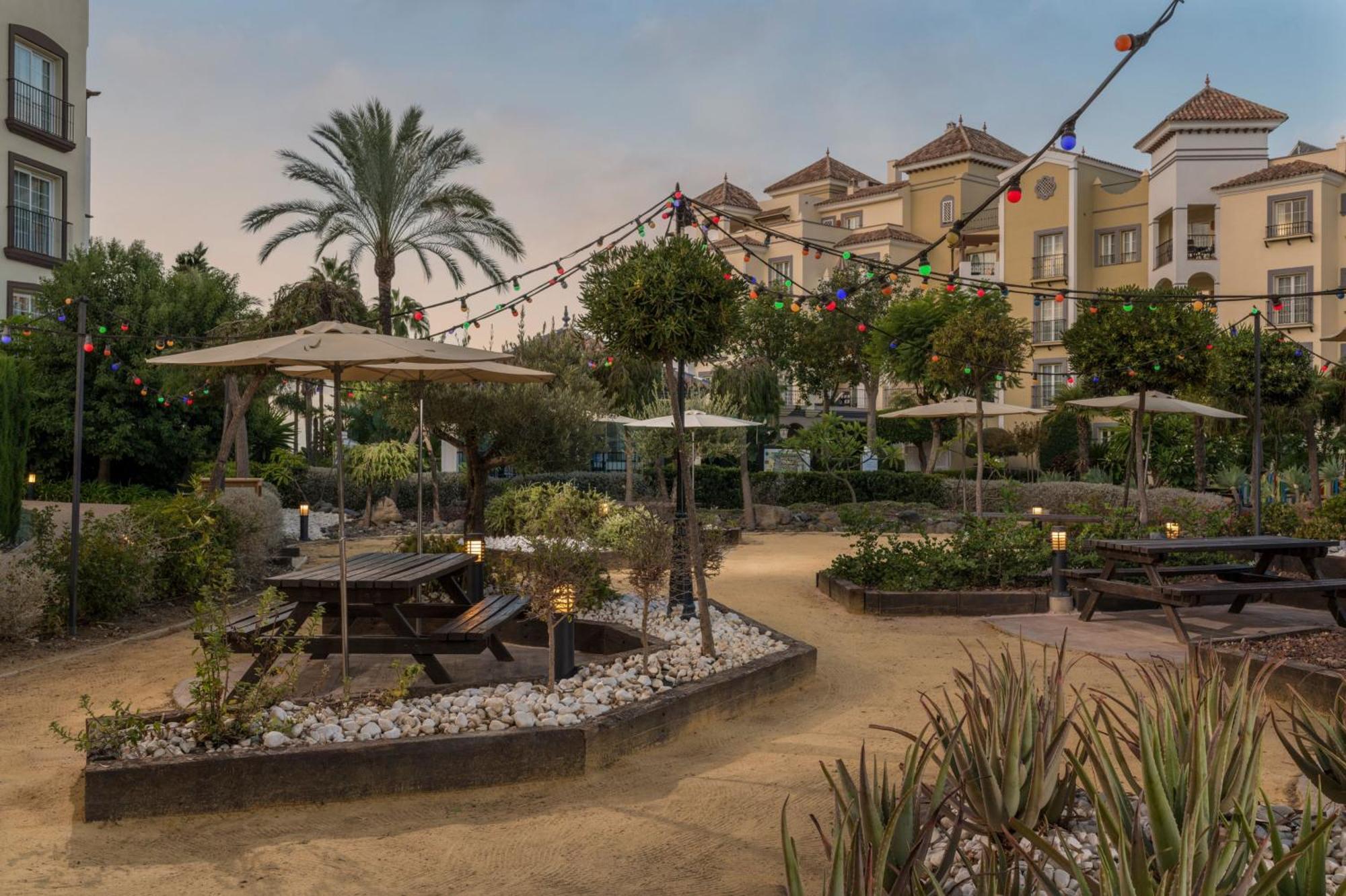 Marriott's Playa Andaluza, A Marriott Vacation Club Resort Estepona Esterno foto