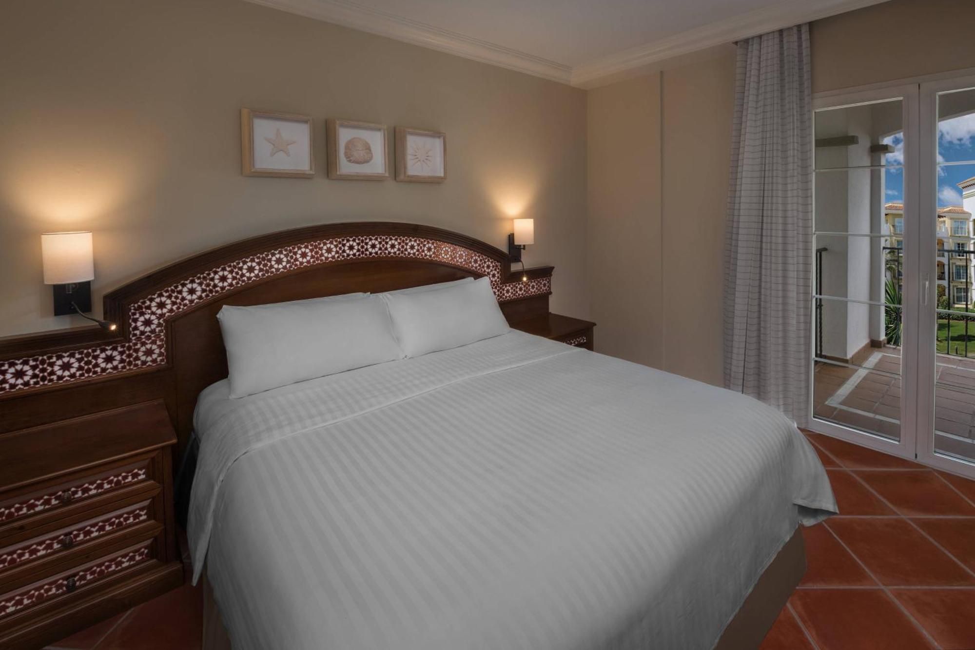 Marriott's Playa Andaluza, A Marriott Vacation Club Resort Estepona Esterno foto