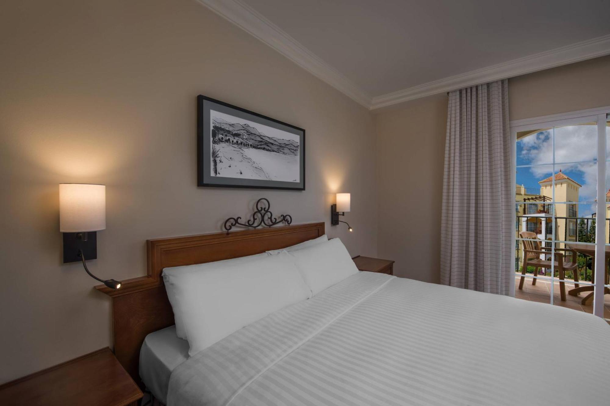 Marriott's Playa Andaluza, A Marriott Vacation Club Resort Estepona Esterno foto