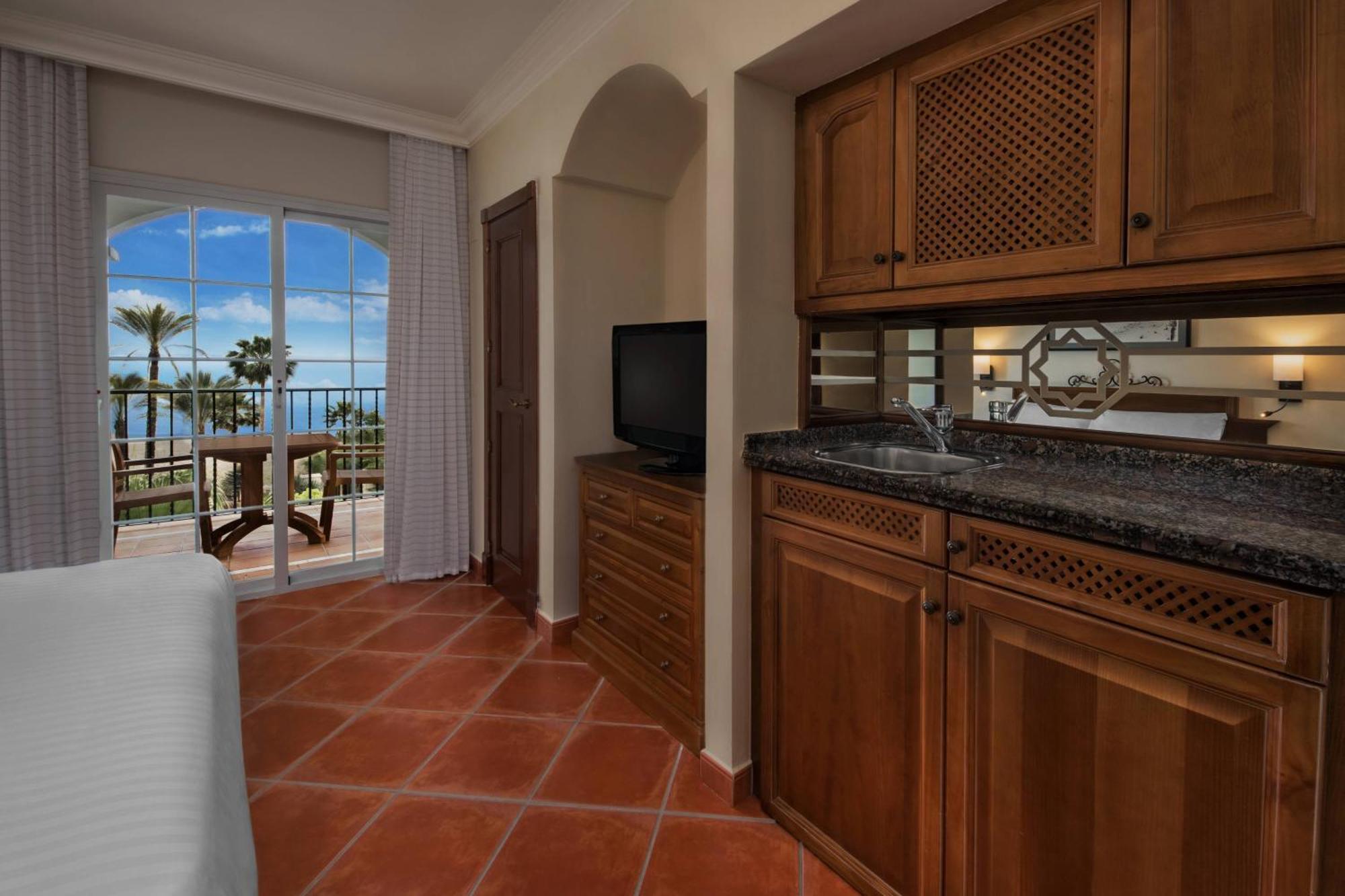 Marriott's Playa Andaluza, A Marriott Vacation Club Resort Estepona Esterno foto