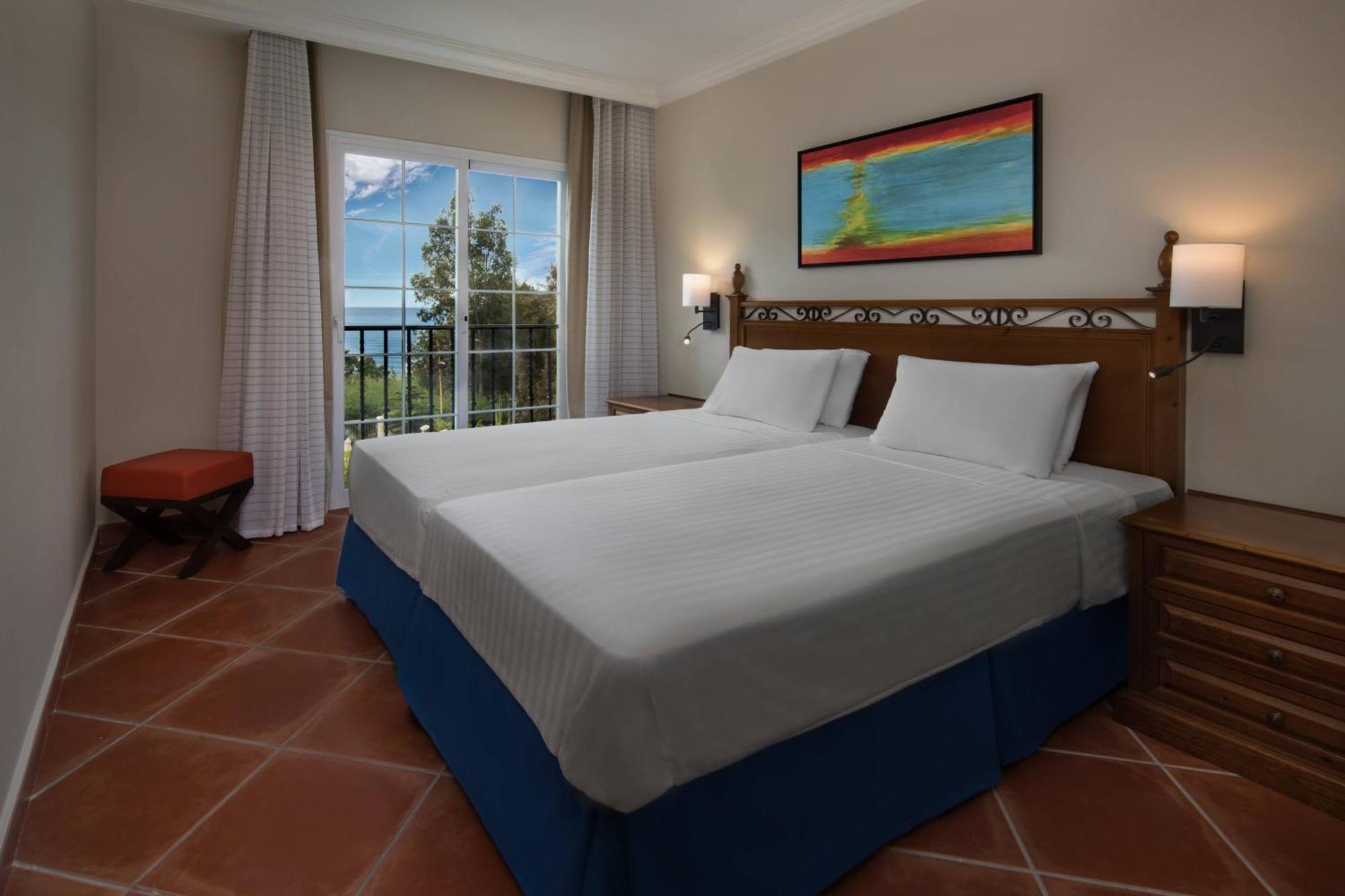 Marriott's Playa Andaluza, A Marriott Vacation Club Resort Estepona Esterno foto